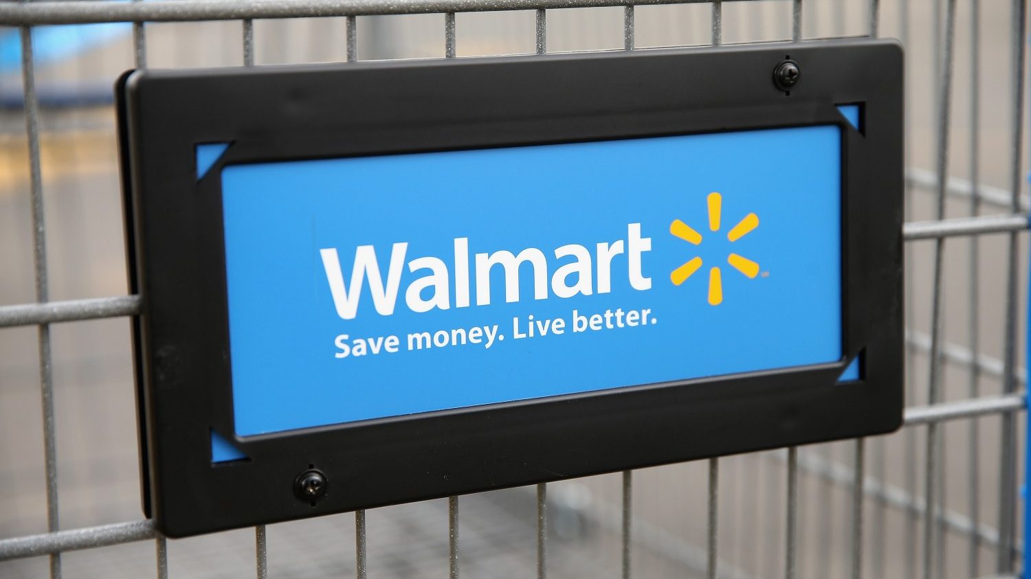 Wal-Mart Lowers Earnings Estimate After Weak Second Quarter