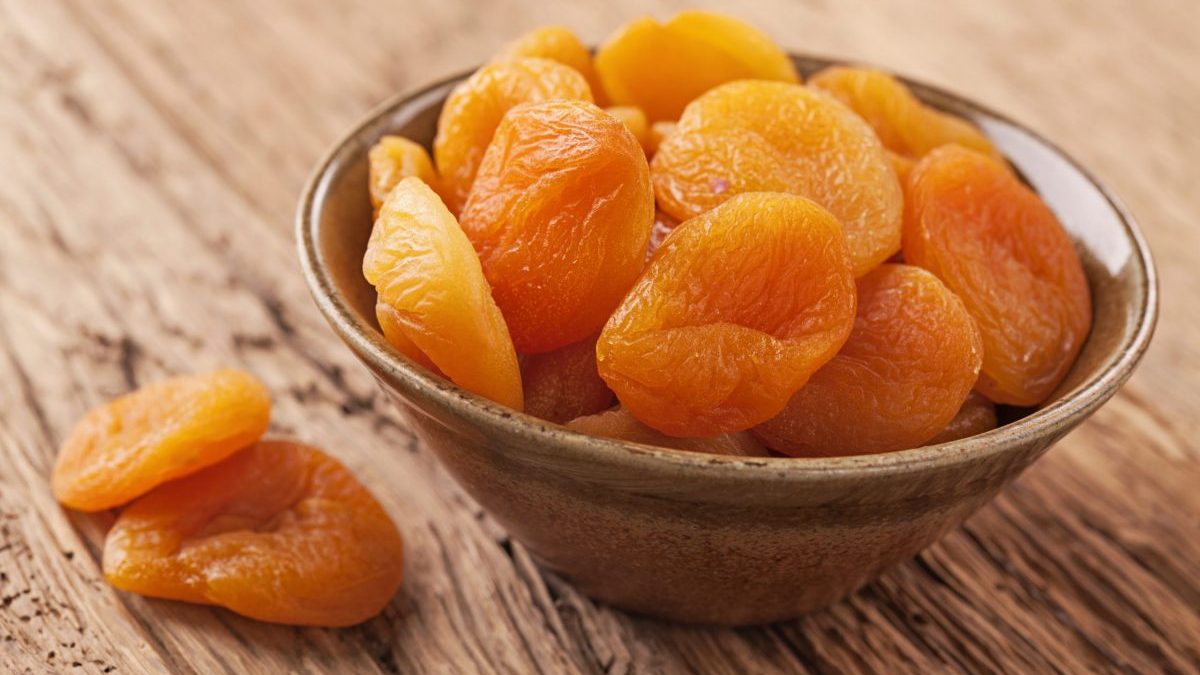 Dried apricots in a bowl