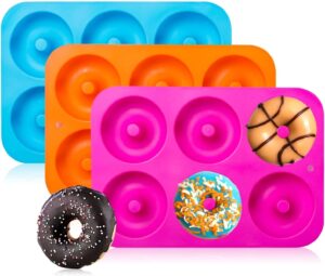 Gezan Microwave Safe Silicone Donut Pans, 3-Piece